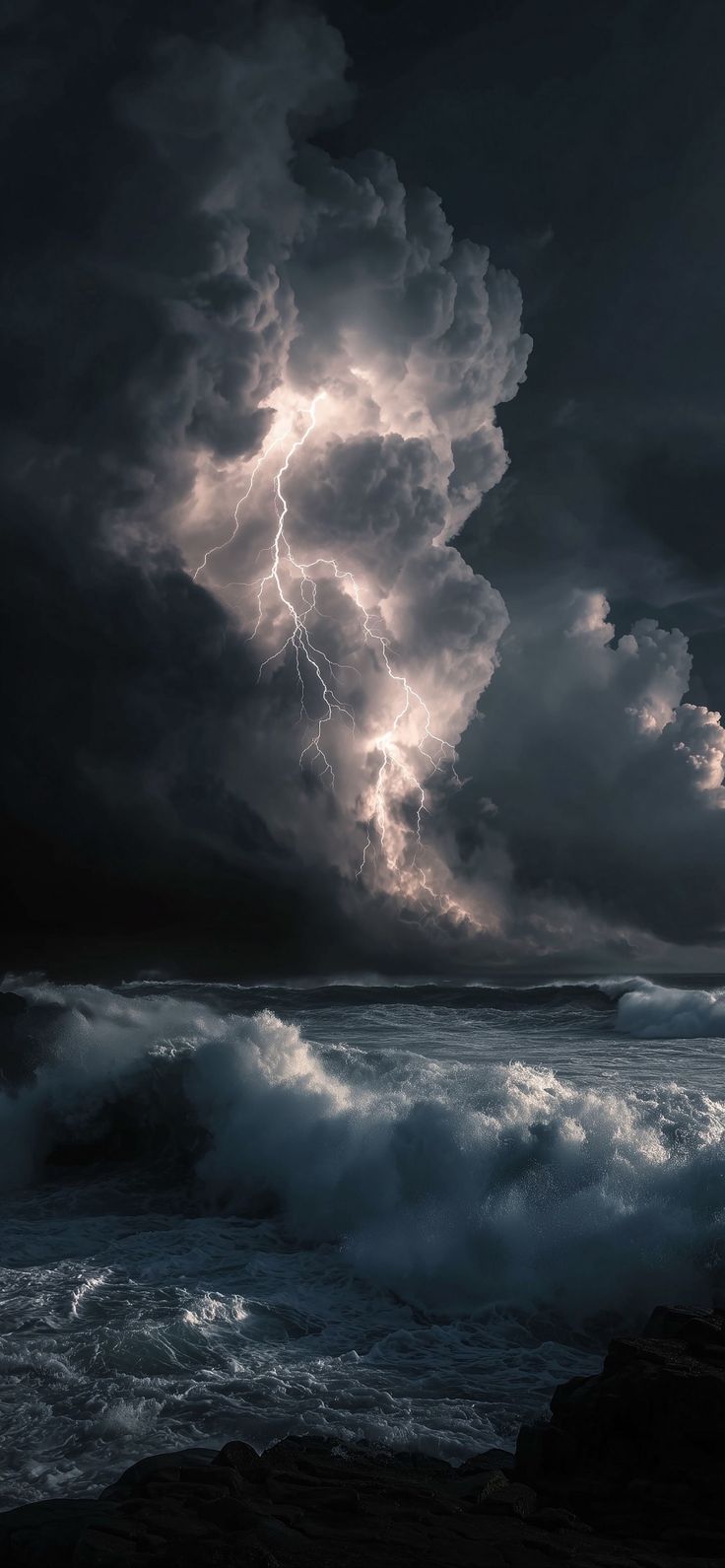Dramatic stormy sea waves